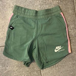 NIKE TEAL SWEATSHORTS
